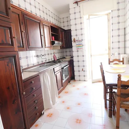 Apartmán Casa Diana Charme, Centro & Garage Ac & Wifi 6 Sleeps *