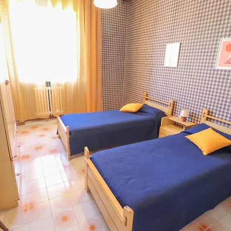 Casa Diana Charme, Centro & Garage Ac & Wifi 6 Sleeps Apartmán *